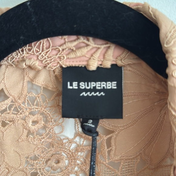 NWT Le Superbe Elegant Lace Floral Tan Top - Picture 5 of 7
